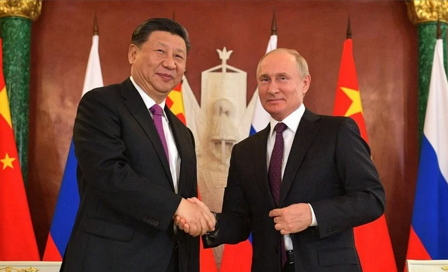 El-Argentino-Putin y Xi Jinping