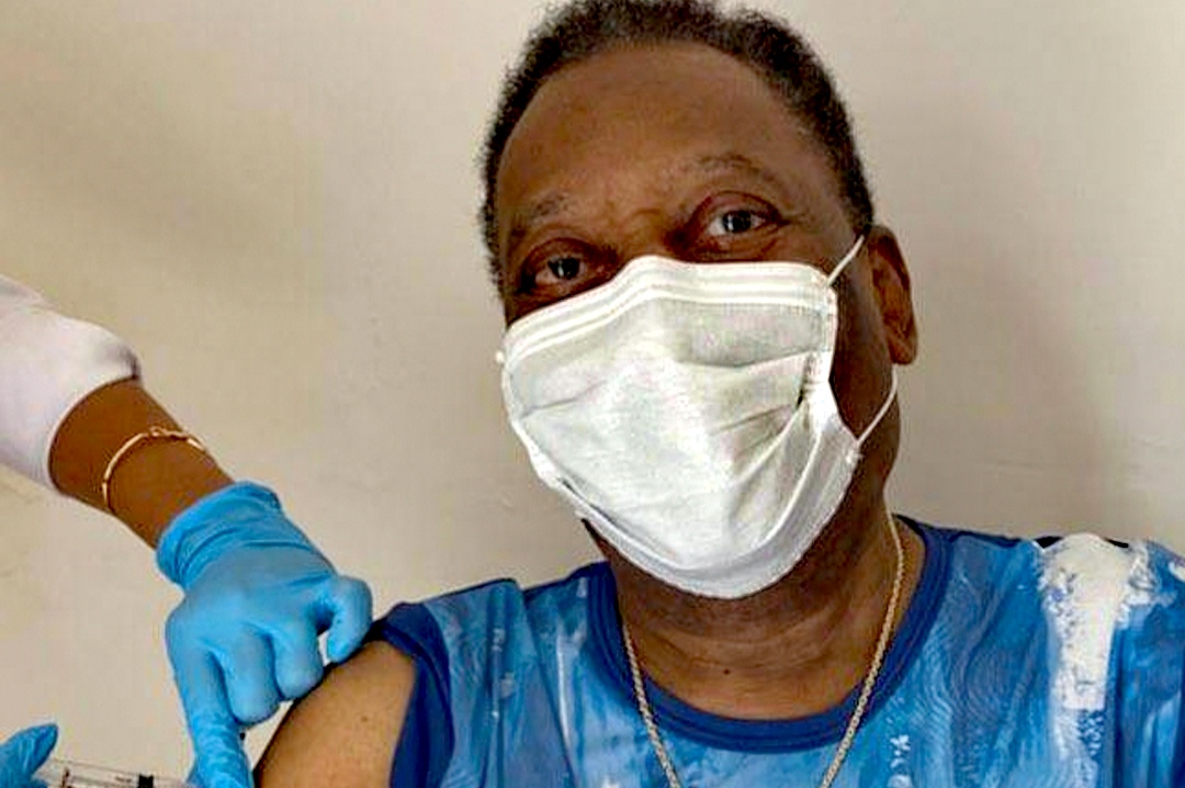 El-Argentino-Pelé-barbijo