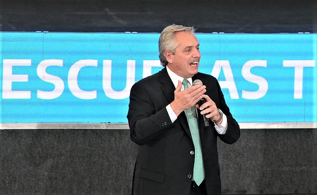 El-Argentino-Alberto Fernández-Escuelas