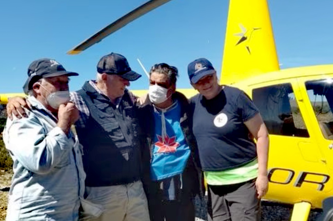 El-Argentino-Jorge Rachid en helicóptero Lago Escondido