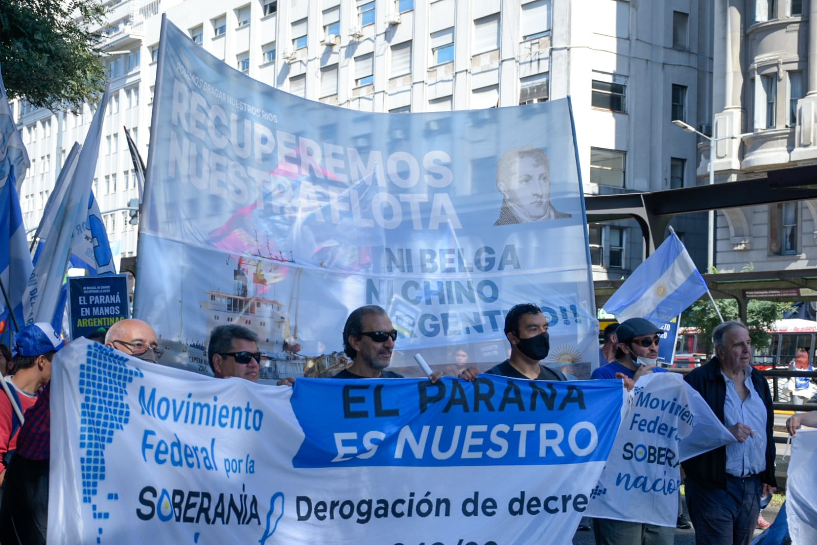 El-Argentino-Protesta por el Río Paraná..