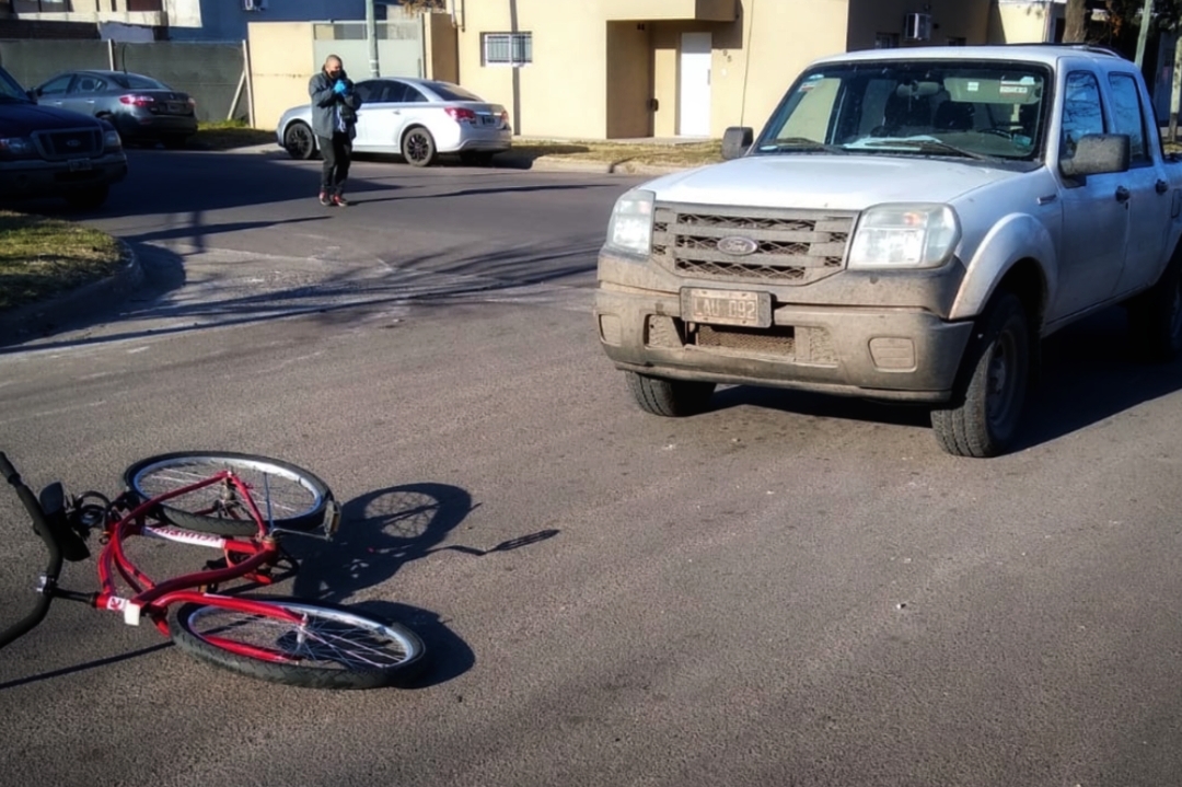 El-Argentino-Accidente bicicleta camioneta