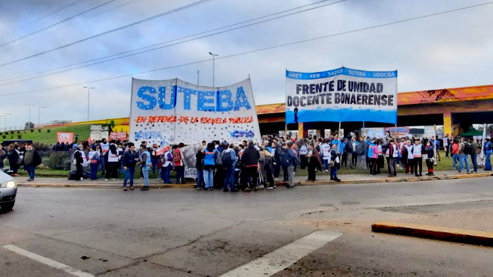 El-Argentino-Marcha del Frente de Unidad Docente y Suteba