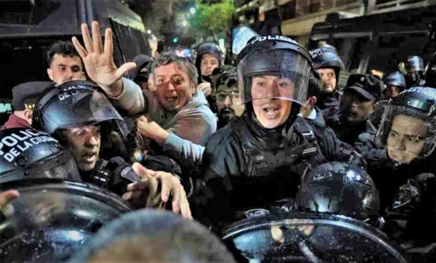 El-Argentino-Represión a Máximo Kirchner