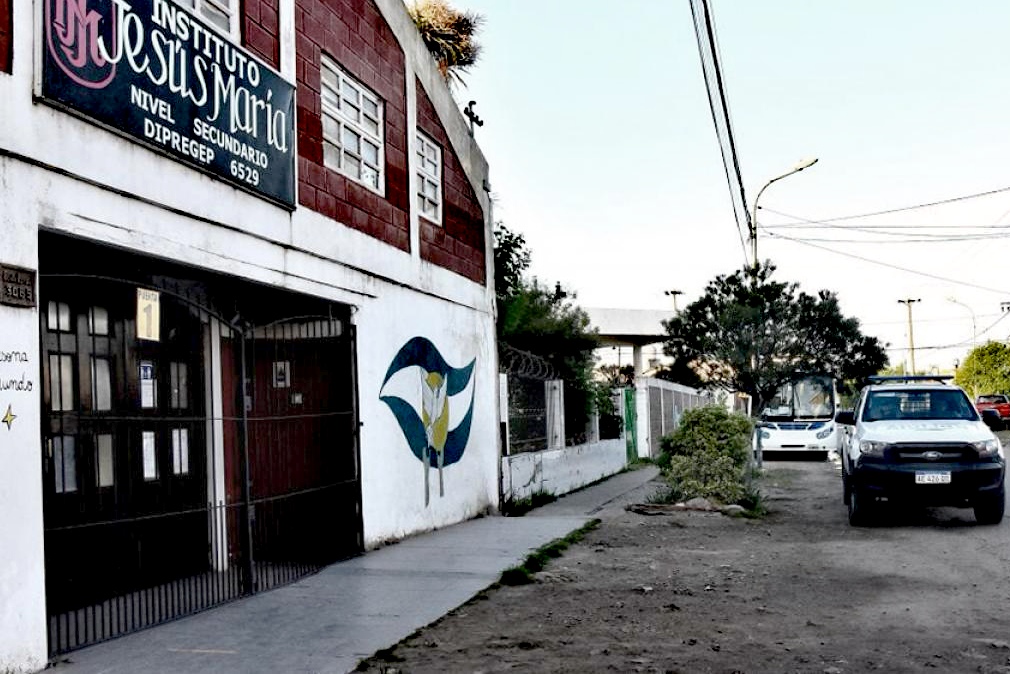 El-Argentino-Gas pimienta en colegio de Mar del Plata