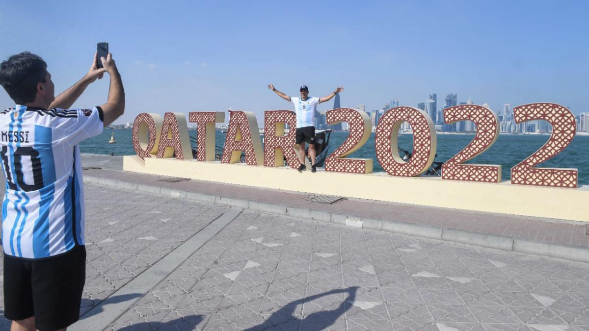 El-Argentino-Hinchas argentinos en Qatar