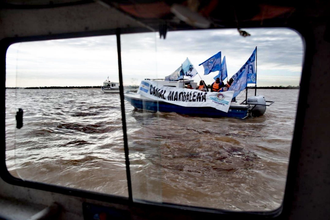 El-Argentino-Movilización del campo popular en defensa de la soberanía del río Paraná y el canal Magdalena.