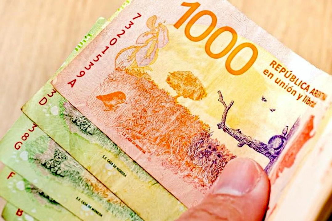 El-Argentino-Billetes de 1.000 y 500 pesos argentinos