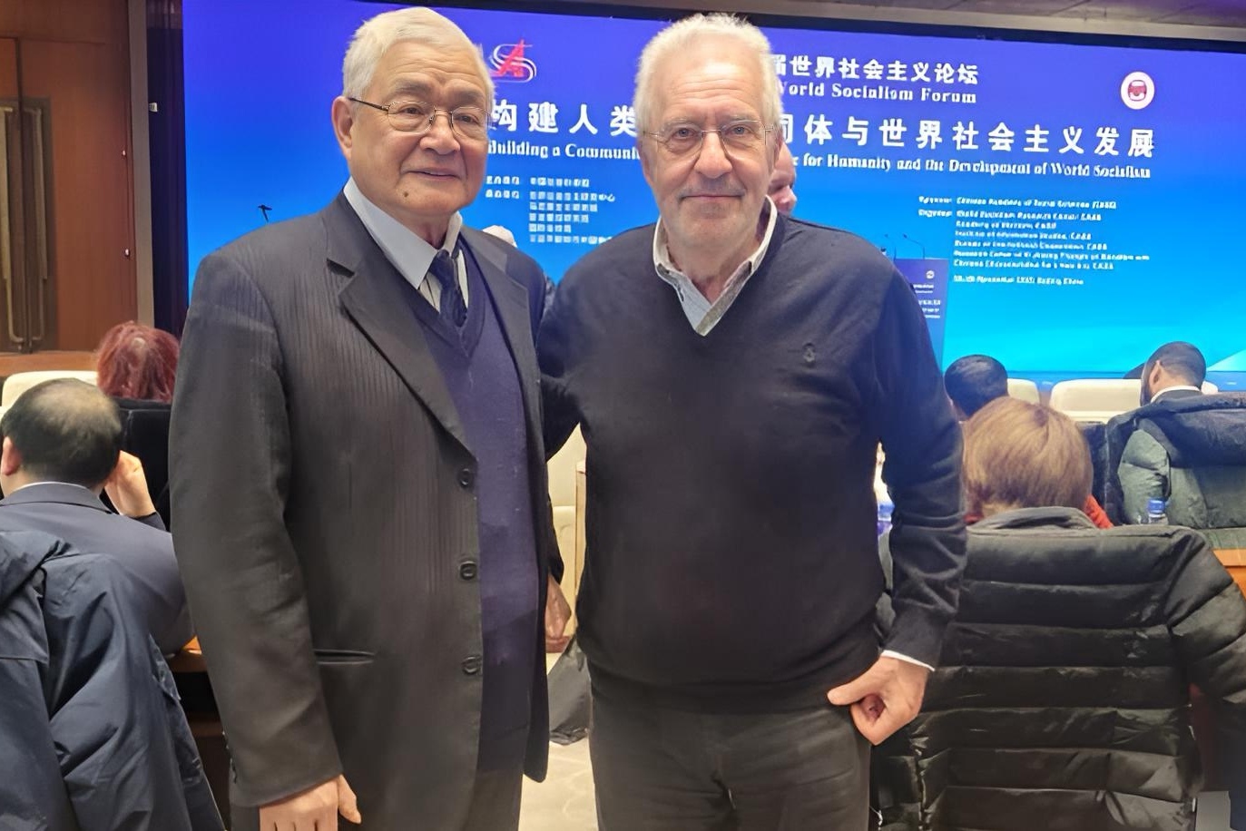 El-Argentino-Atilio Boron en el Congreso de Ciencias Sociales en China.