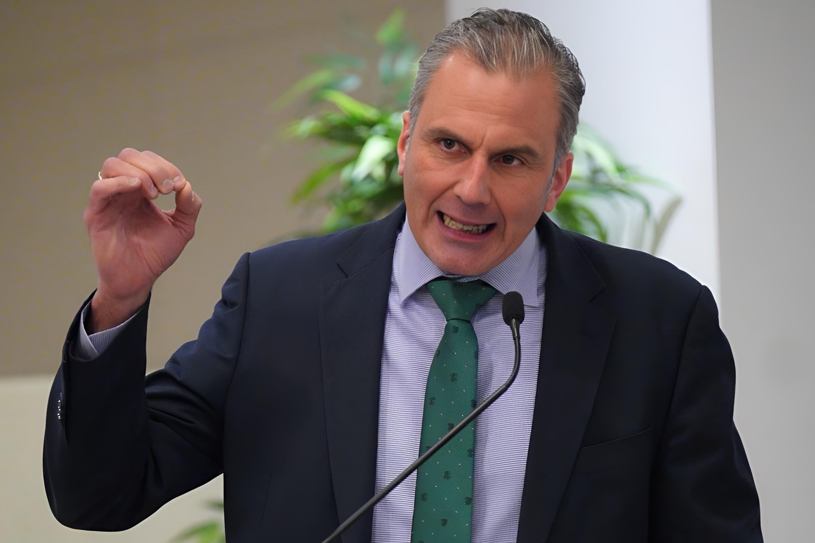 El-Argentino-VOX-España-Javier Ortega Smith.