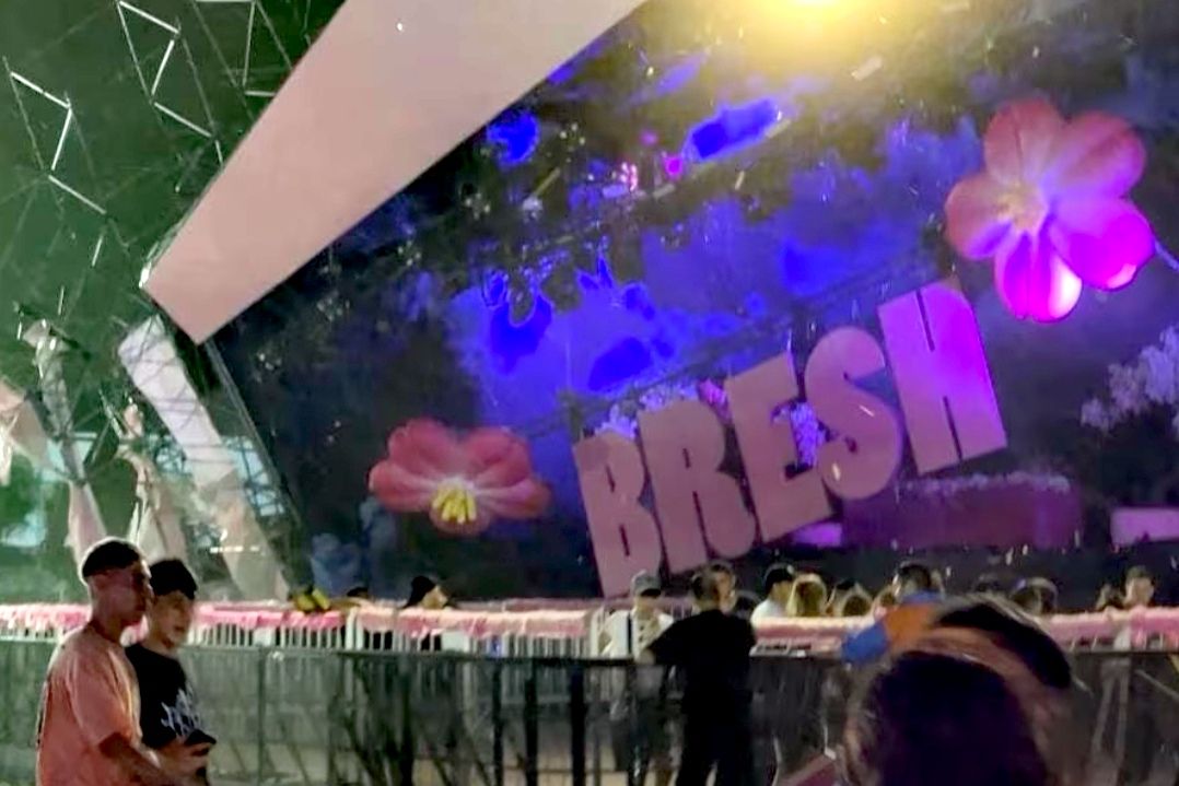 El-Argentino-Estructura caída en Hipódromo de Palermo.