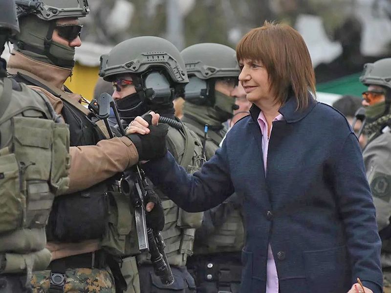 El-Argentino-Patricia Bullrich y fuerzas de seguridad.