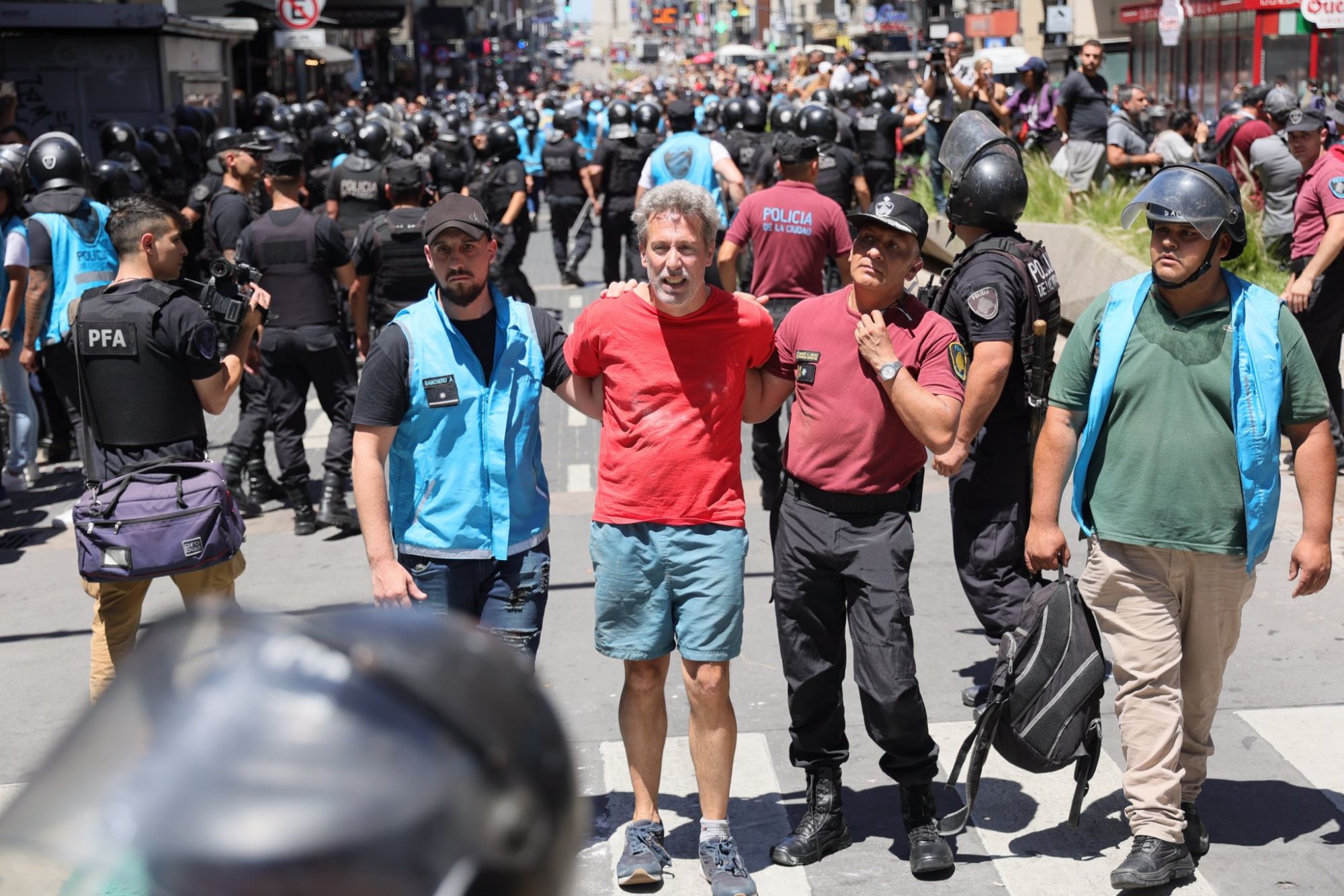 El-Argentino-Protesta en Tribunales.