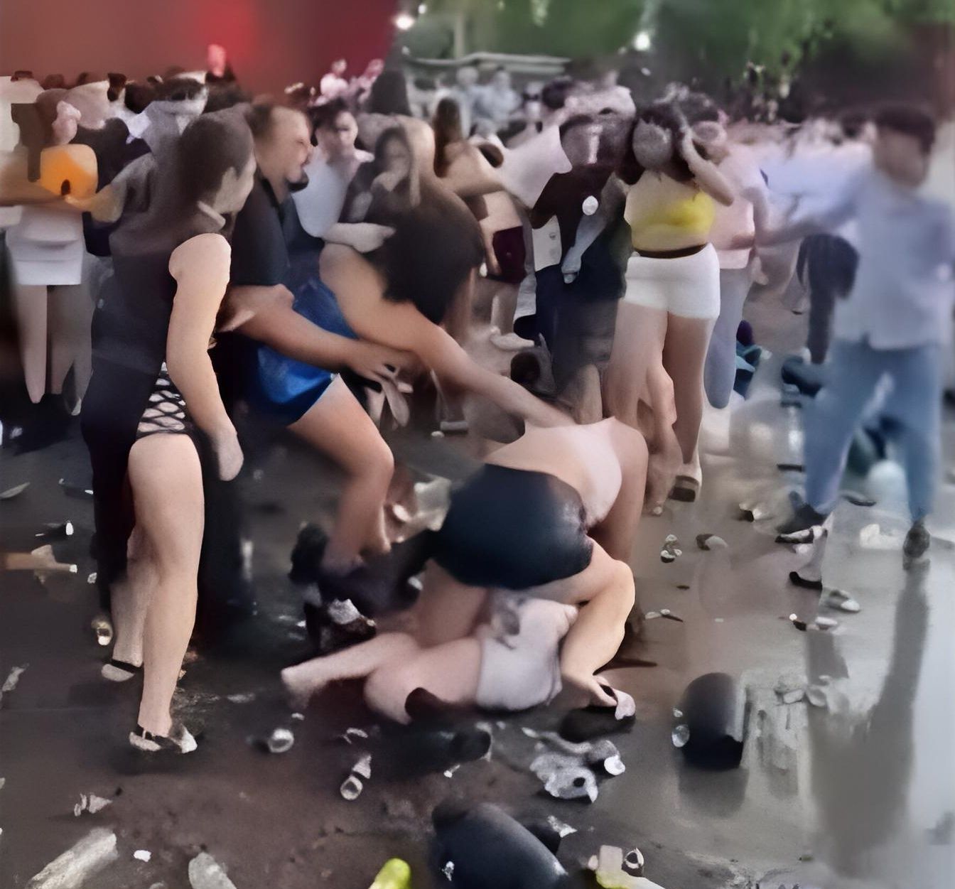 El-Argentino-Pelea entre mujeres-Pelea campal.