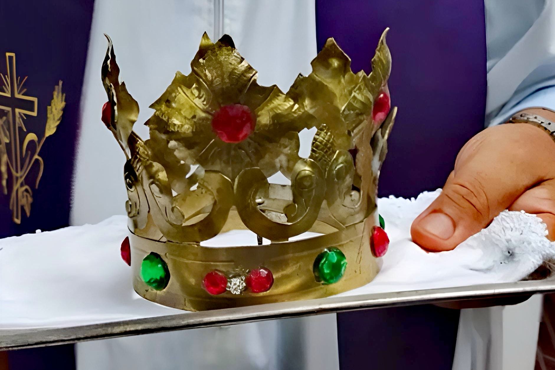 El Argentino Diario-Corona de la Rosa Mística.