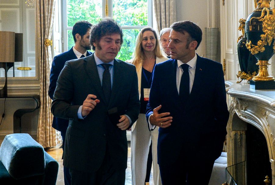 El Argentino Diario-Emmanuel Macron-Javier Milei.
