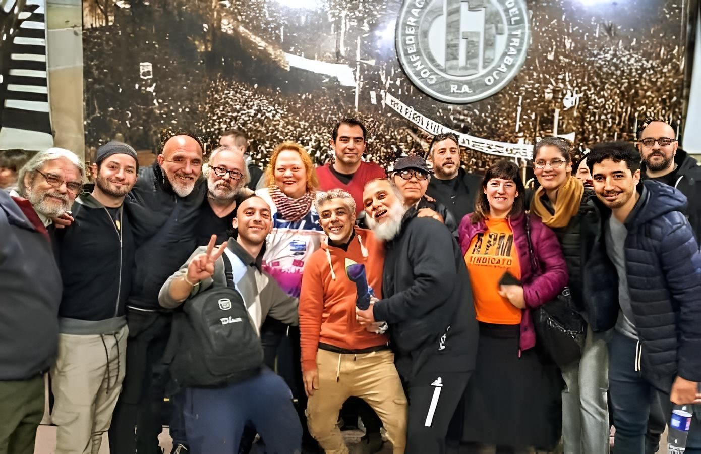 El Argentino Diario-Acto presentación del proyecto de ley "Santiago Stirtz" para asegurar instrumentos musicales.