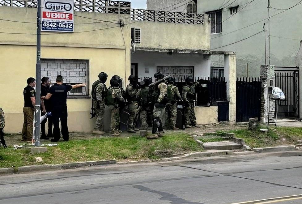 El Argentino Diario-Loma Hermosa-hombre atrincherado se suicidó.