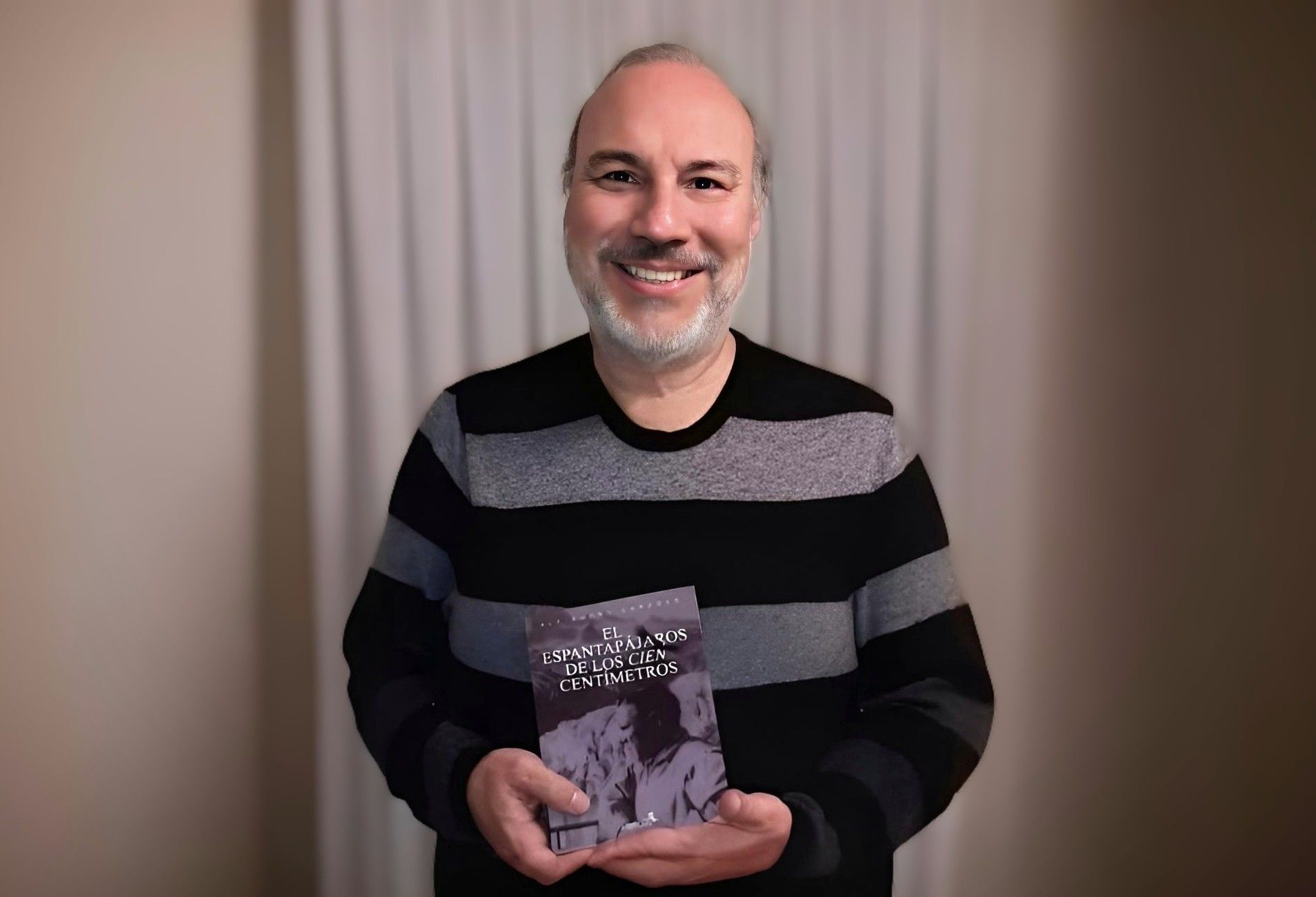 El Argentino Diario-Alejandro Cardoso-Presentación del libro El espantapájaros de los 100 centímetros.