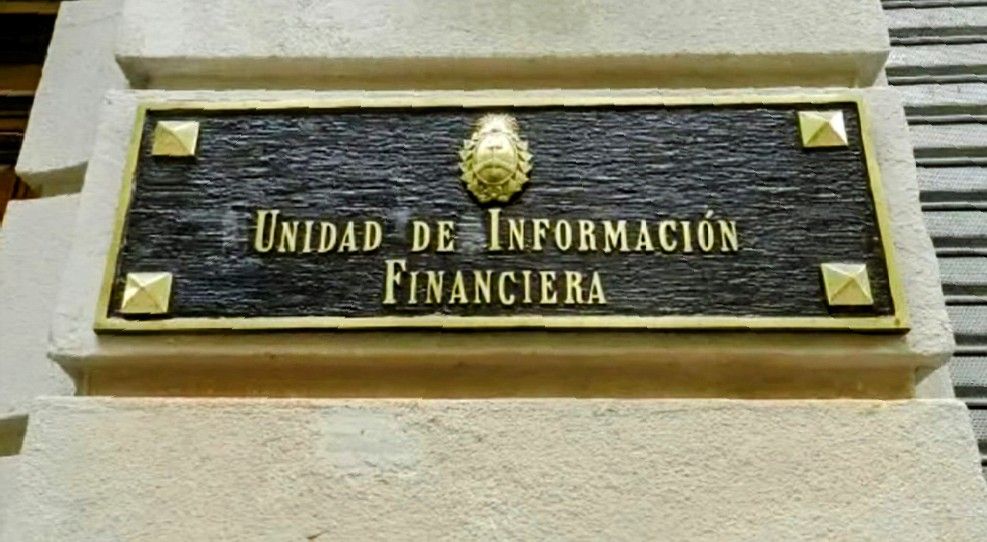 El Argentino Diario-Unidad de Información Financiera.