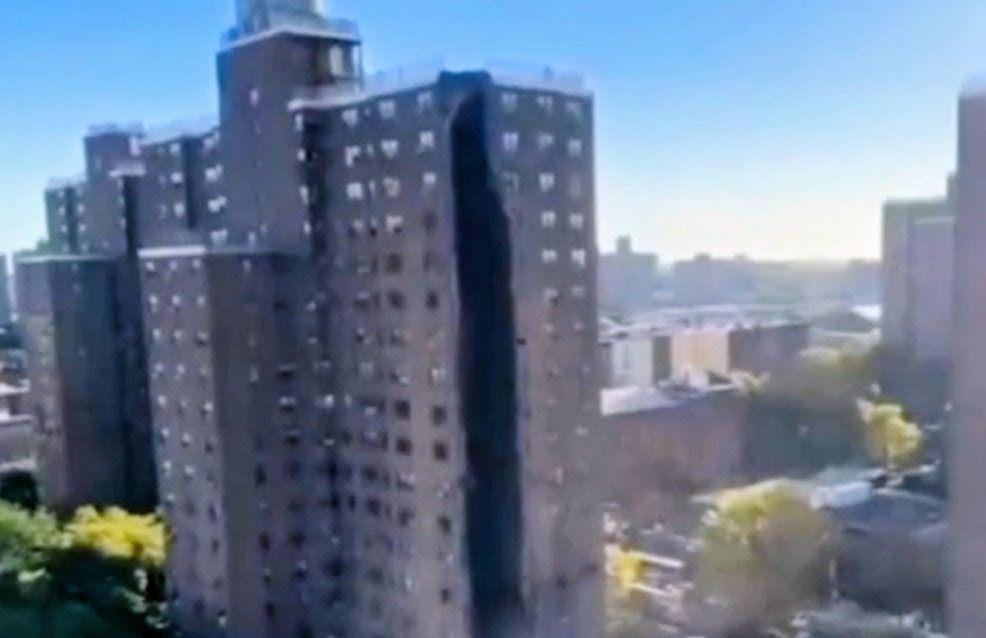 El Argentino Diario-Nueva York, Bronx, derrumbe edificio, explosión gas, vivienda pública, Eric Adams, emergencia urbana, Estados Unidos,