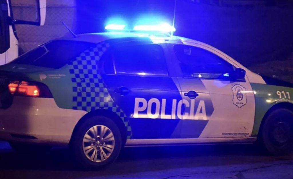 Patrullero policial durante la noche, imagen temática para una noticia de seguridad en José C. Paz.